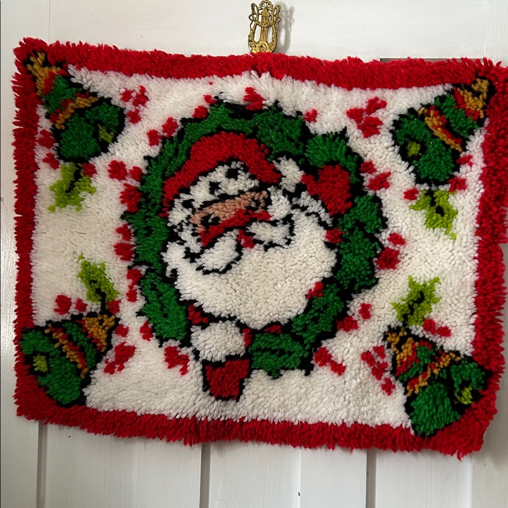 VTG Handcrafted Santa Latch Hook Rug Wall Hanging MCM Christmas Holiday Decor